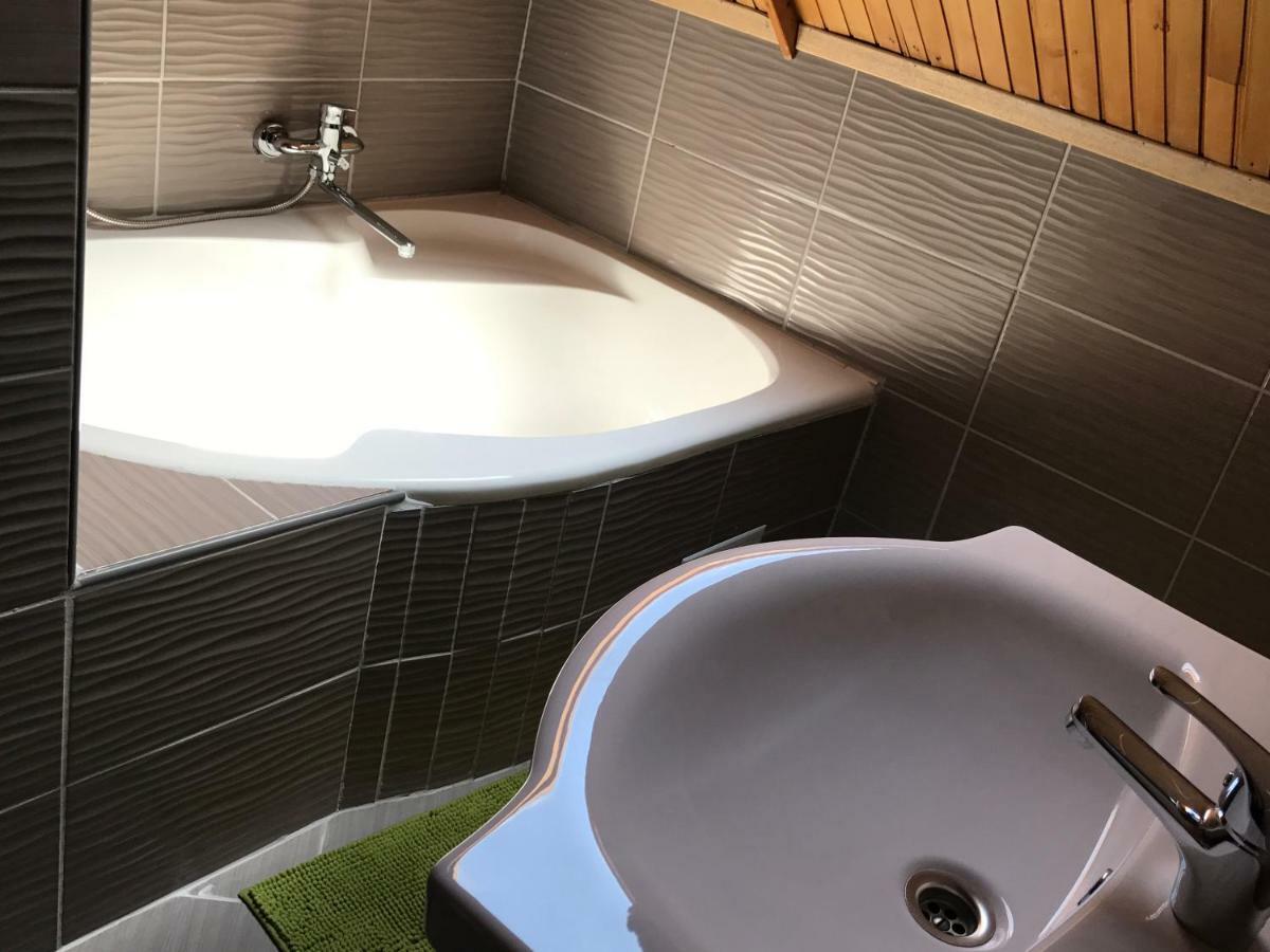 Rozsavoelgy Apartman Balatonlelle Bagian luar foto